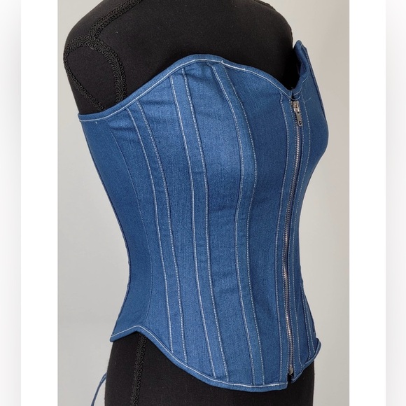 Fashion Nova NWT SEXY BLUE DENIM CORSET WITH ZIPPER. Waist cincher. 🥰 - Picture 3 of 6